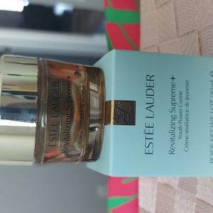 Estee Lauder Revitalizing Supreme